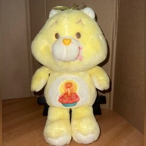 Vintage 1983 Kenner Care Bears BIRTHDAY BEAR Plush 13" Stuffed Yellow Cupcake